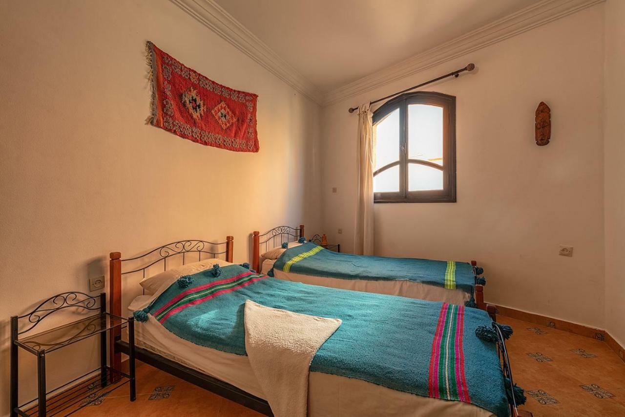 Salt House Morocco - Surf & Yoga Camp Bed and Breakfast Tamraght Eksteriør billede