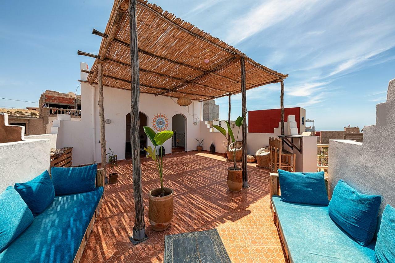 Salt House Morocco - Surf & Yoga Camp Bed and Breakfast Tamraght Eksteriør billede
